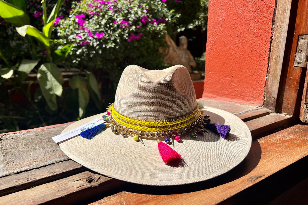 SUMMER-COLOR HAT